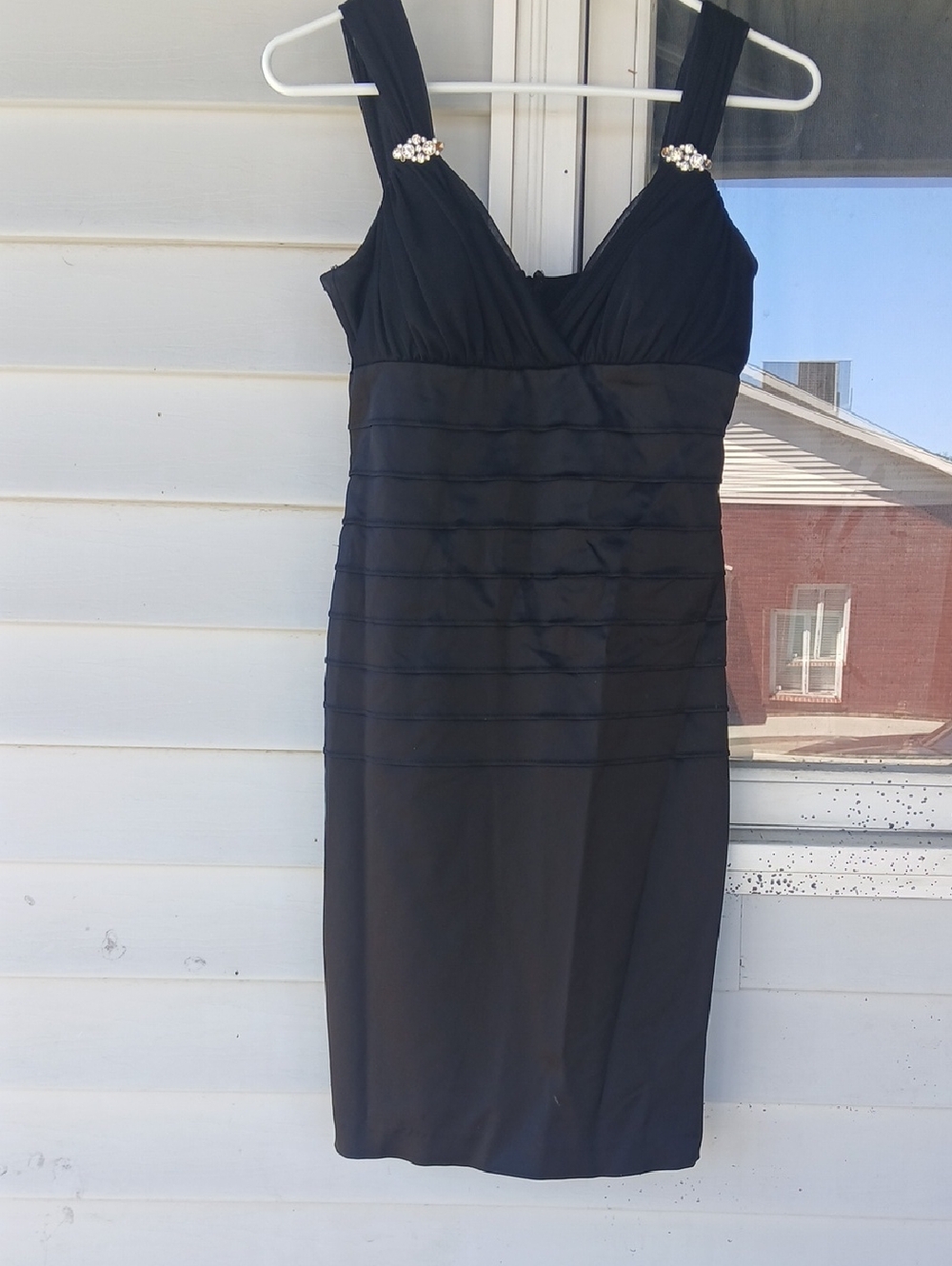 Elegant Black Sleeveless Satin  Cocktail Dress with Embellished Straps Size 8